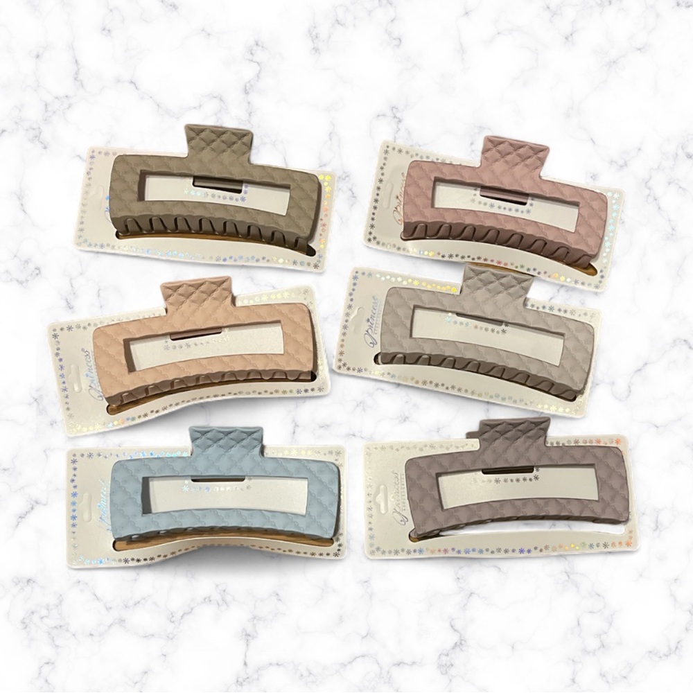 XL Set of 6 Claw clips with a quilted design in a great muted color palette